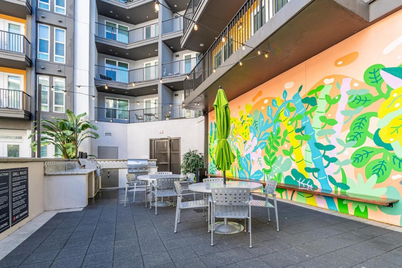 Апартаменты Stylish 1 Bed In Downtown St Pete W Free Parking Сент-Питерсберг Экстерьер фото